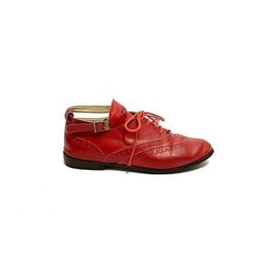Vintage 1990s womens red leather wingtip brogue buckle strap oxfords